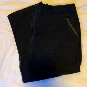 Black Capri’s • Size 16